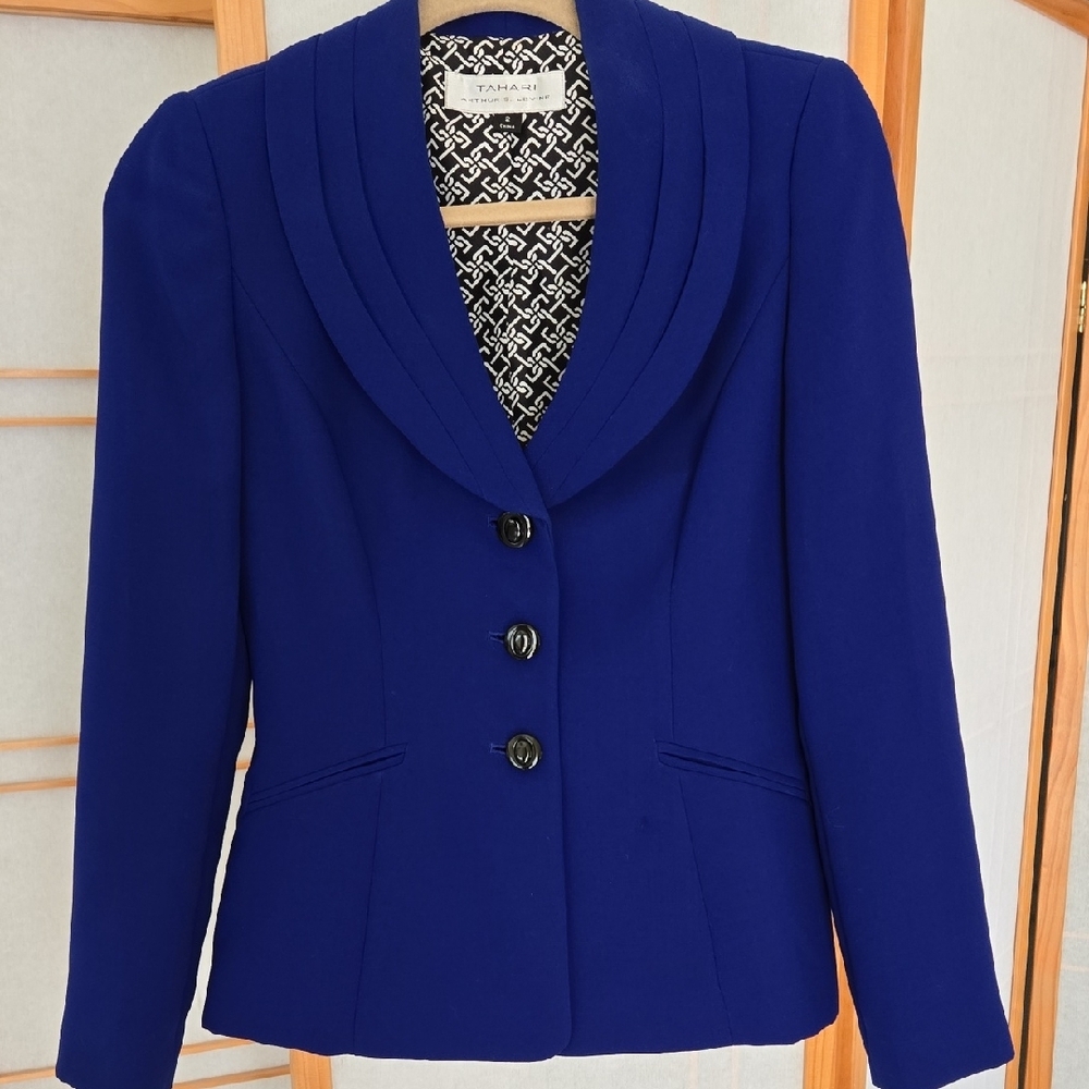 T Tahari Royal Blue Purple Blazer Shawl Collar Fitted Silhouette Size 2